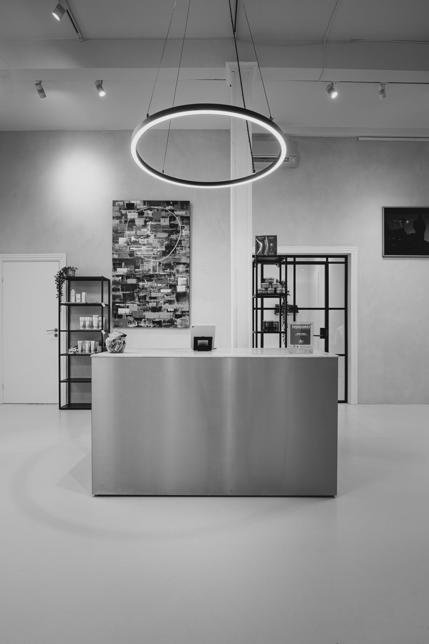 Sun Circle LED - Juoda apvali darbo šviesa - ø100cm